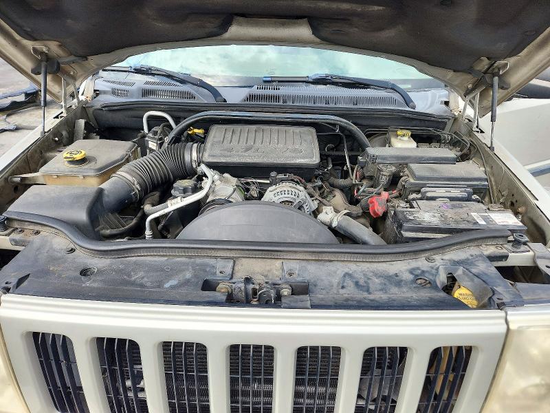 Photo 12 from auction – 2006 JEEP COMMANDER with VIN 1J8HH48N26C335067