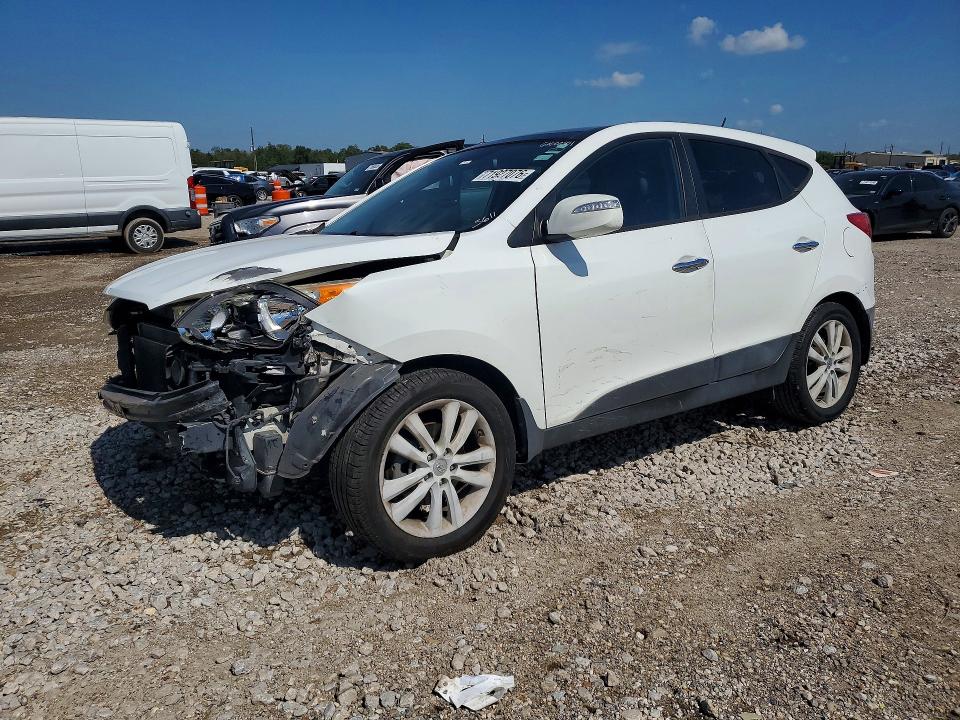 HYUNDAI TUCSON 2013 with VIN KM8JU3AC3DU685611 - Photo from auction