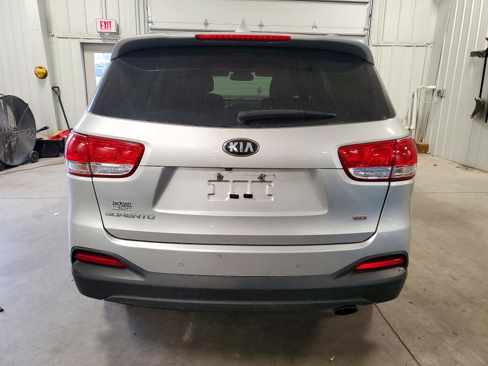 Foto 6 de la subasta – 2016 KIA SORENTO con VIN 5XYPGDA37GG041739