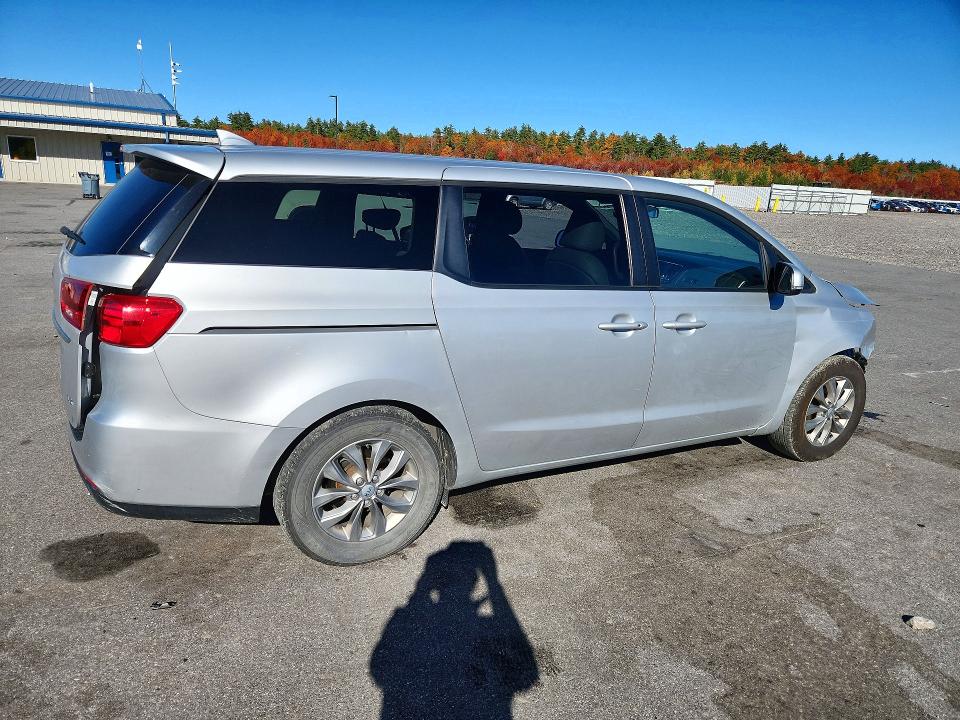 Photo 3 from auction – 2020 KIA SEDONA with VIN KNDMB5C13L6600851