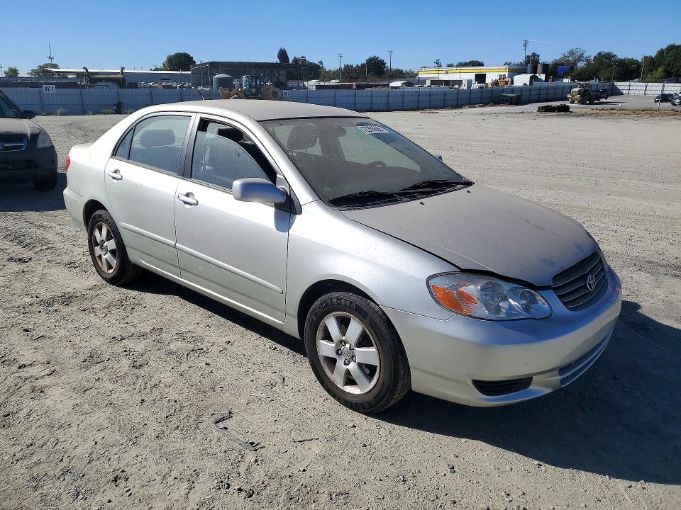 Снимка 4 от търг – 2004 TOYOTA COROLLA с VIN JTDBR38E042031467