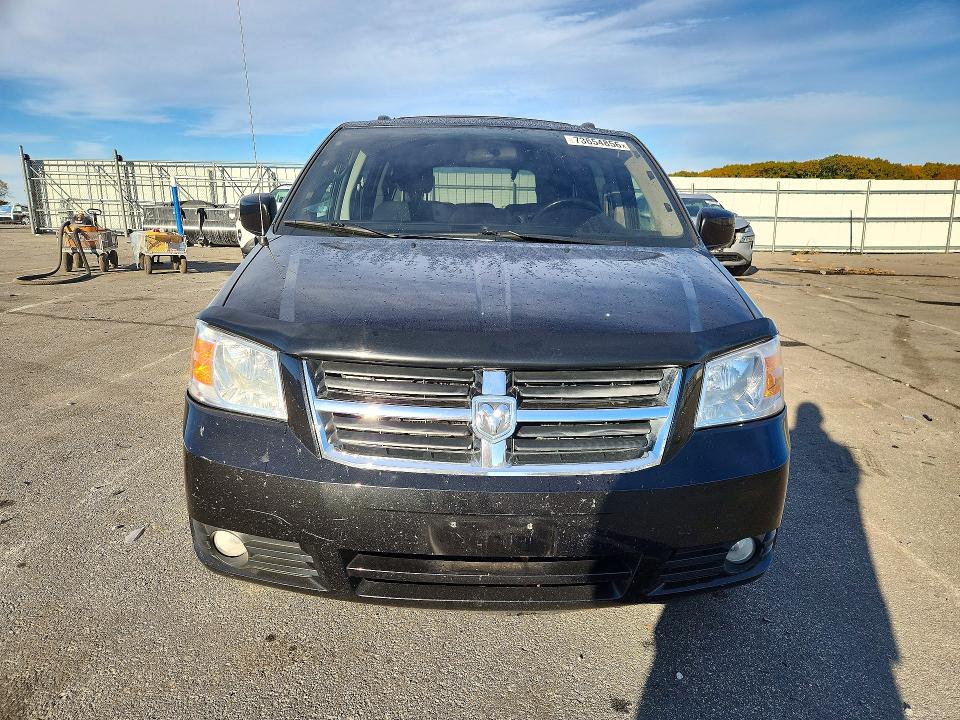 Снимка 5 от търг – 2010 DODGE GRAND CARAVAN с VIN 2D4RN5D13AR144838
