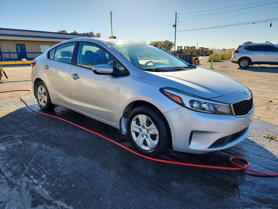 Photo 4 from auction – 2017 KIA FORTE with VIN 3KPFL4A79HE016110