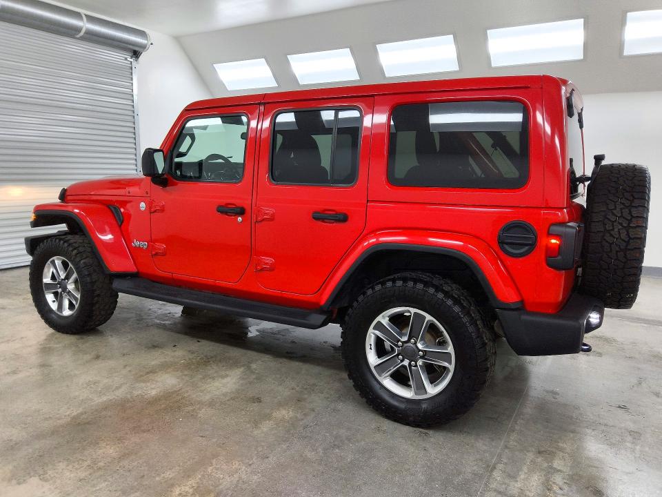 Снимка 2 от търг – 2021 JEEP WRANGLER UNLIMITED с VIN 1C4HJXEN1MW592105
