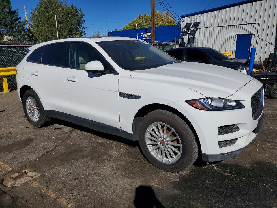 Foto 4 de la subasta – 2017 JAGUAR F-PACE con VIN SADCS2BN9HA086642