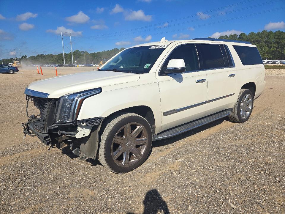 CADILLAC ESCALADE 2015 with VIN 1GYS3SKJ5FR727392 - Photo from auction