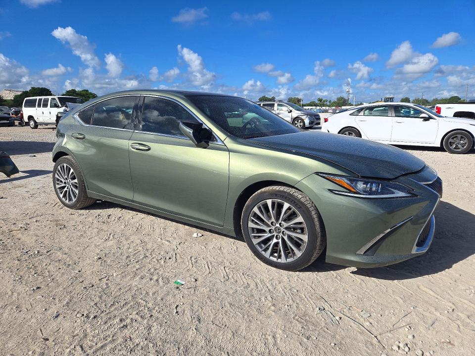 Photo 4 from auction – 2019 LEXUS ES with VIN 58ABZ1B11KU031896