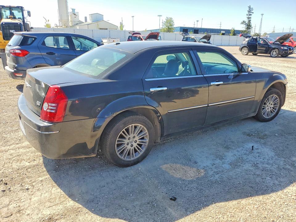 Фото 3 с аукциона – 2010 CHRYSLER 300 с VIN 2C3CA5CV5AH249930