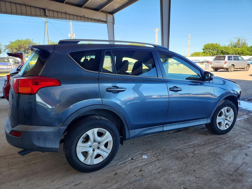 Снимка 3 от търг – 2013 TOYOTA RAV4 с VIN JTMZFREV0DD013411