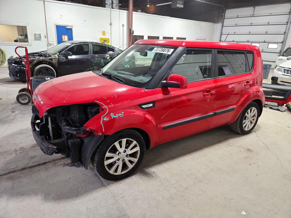 KIA SOUL 2013 مع رقم تعريف المركبة KNDJT2A55D7613584 - صورة من المزاد