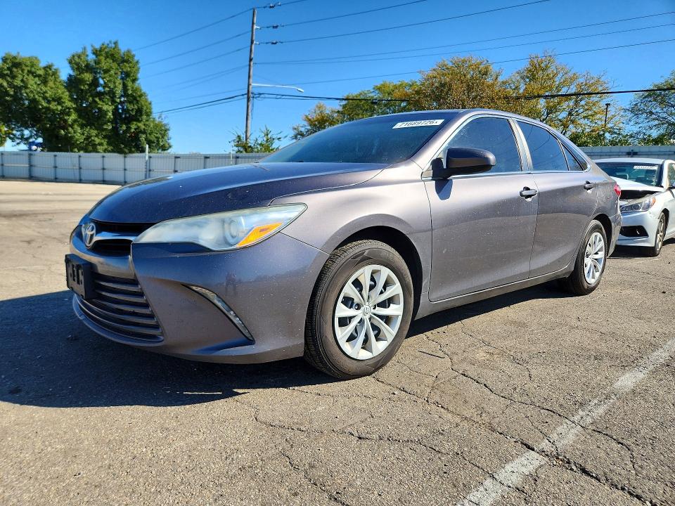Снимка 1 от търг – 2015 TOYOTA CAMRY с VIN 4T1BF1FKXFU905252