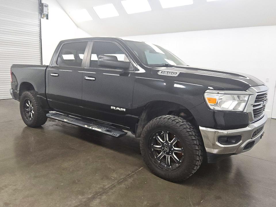 Photo 4 from auction – 2019 RAM 1500 with VIN 1C6SRFFT4KN653981