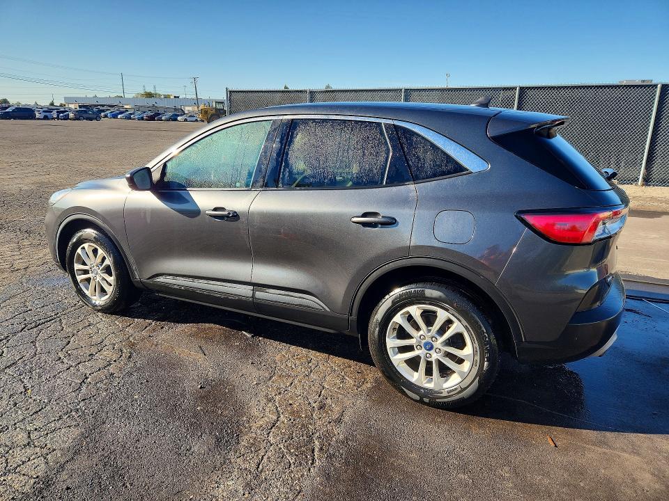 Photo 2 from auction – 2020 FORD ESCAPE with VIN 1FMCU9G64LUB23700