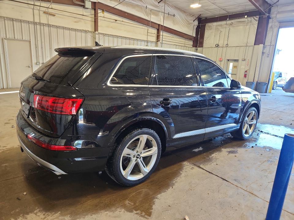 Photo 3 from auction – 2019 AUDI Q7 with VIN WA1VAAF70KD019909