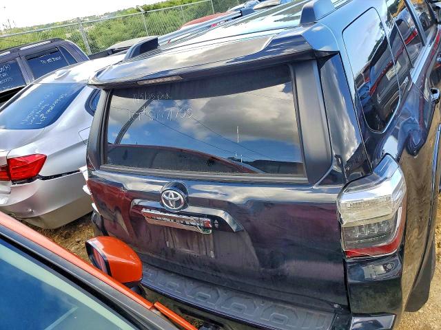 Foto 6 de la subasta – 2023 TOYOTA 4RUNNER con VIN JTEEU5JR4P5304073