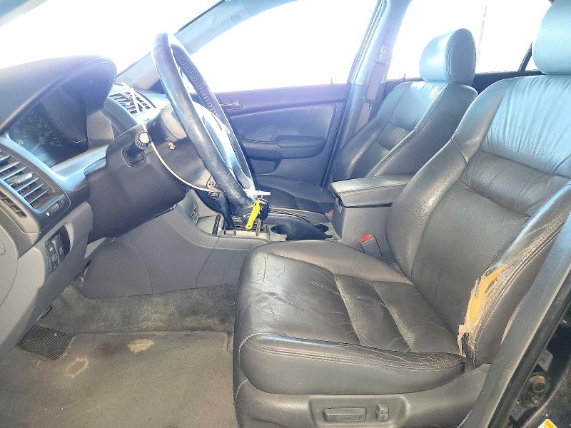 Снимка 7 от търг – 2004 HONDA ACCORD с VIN 1HGCM66504A079663