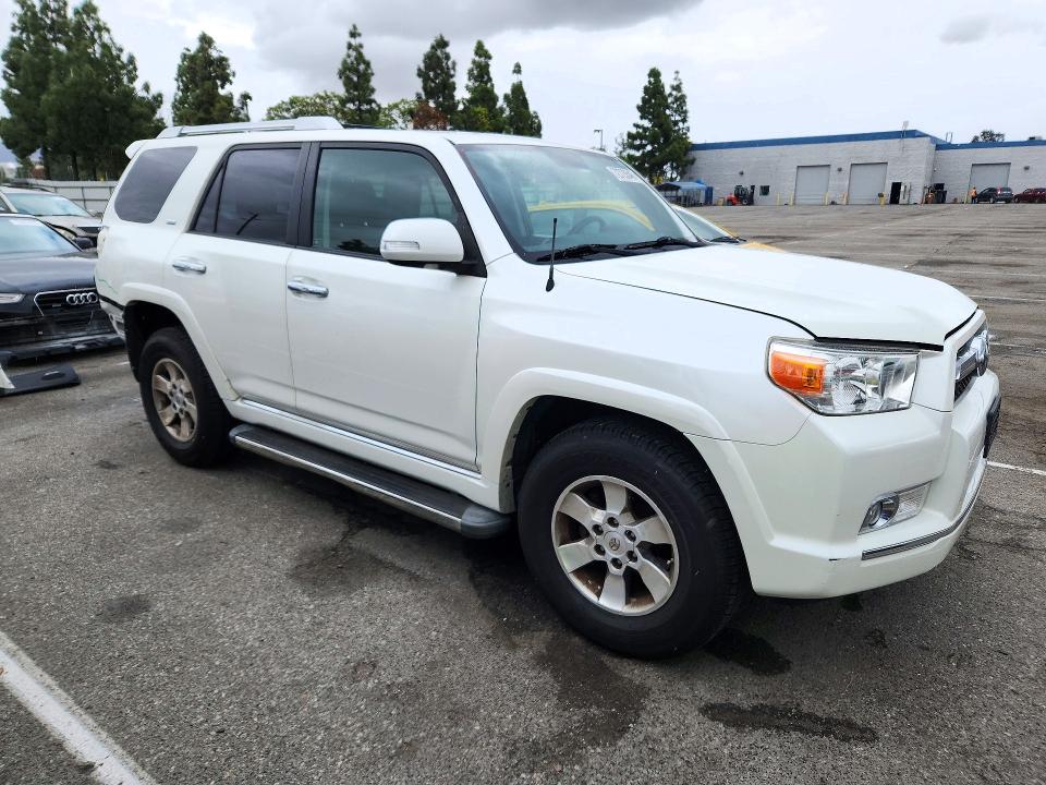 Снимка 4 от търг – 2011 TOYOTA 4RUNNER с VIN JTEZU5JR1B5026615