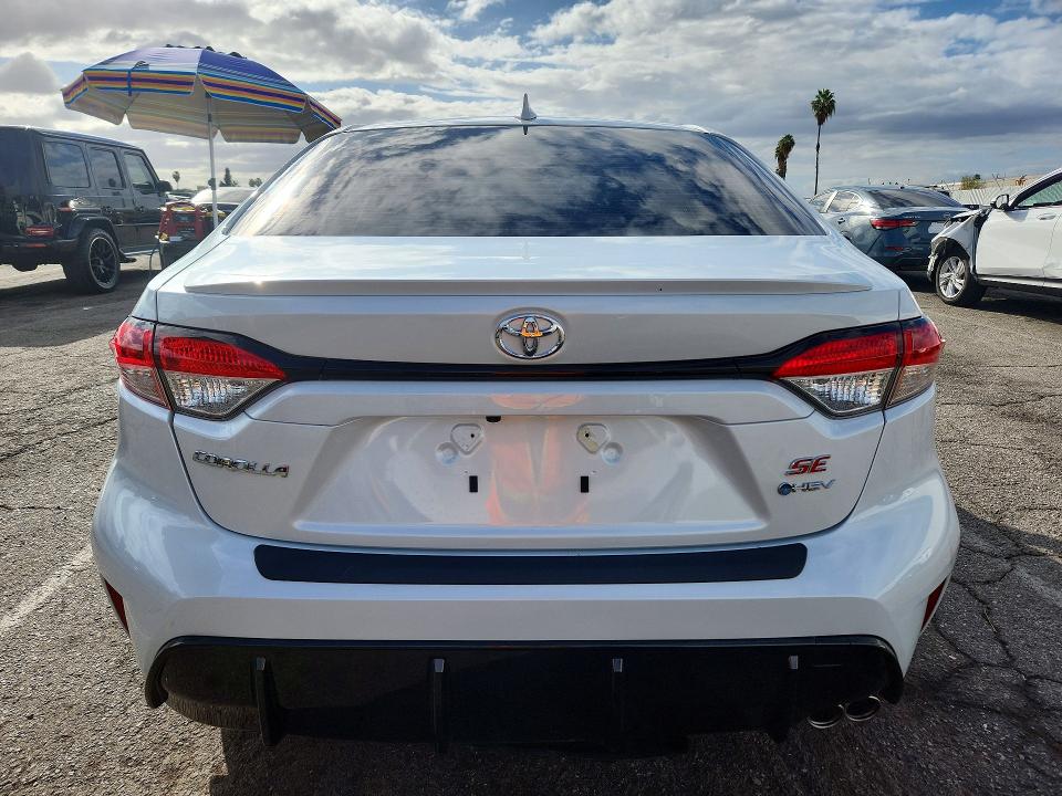 Снимка 6 от търг – 2026 TOYOTA COROLLA HYBRID с VIN JTDBCMFE9T3143736
