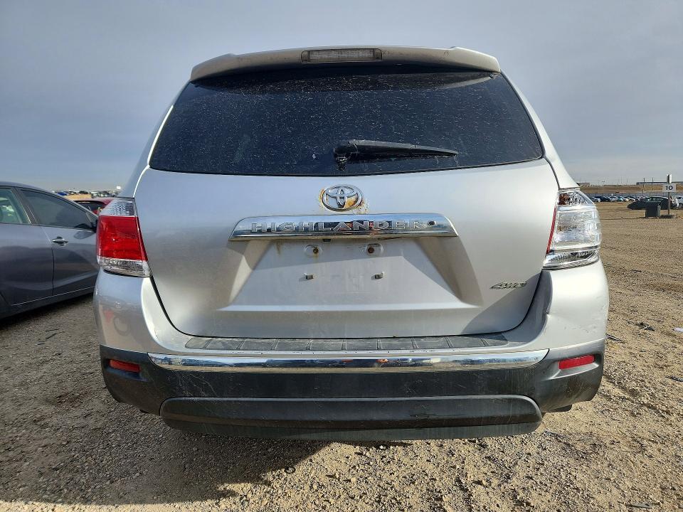 Снимка 6 от търг – 2011 TOYOTA HIGHLANDER с VIN 5TDBK3EH0BS061674