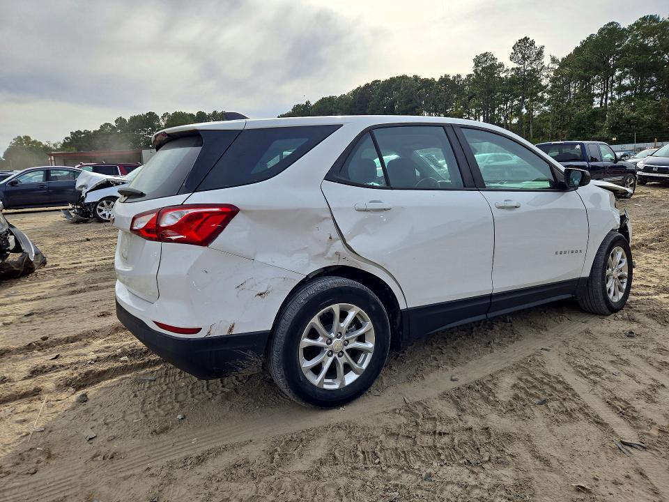 Photo 3 from auction – 2021 CHEVROLET EQUINOX with VIN 3GNAXHEV4MS176543
