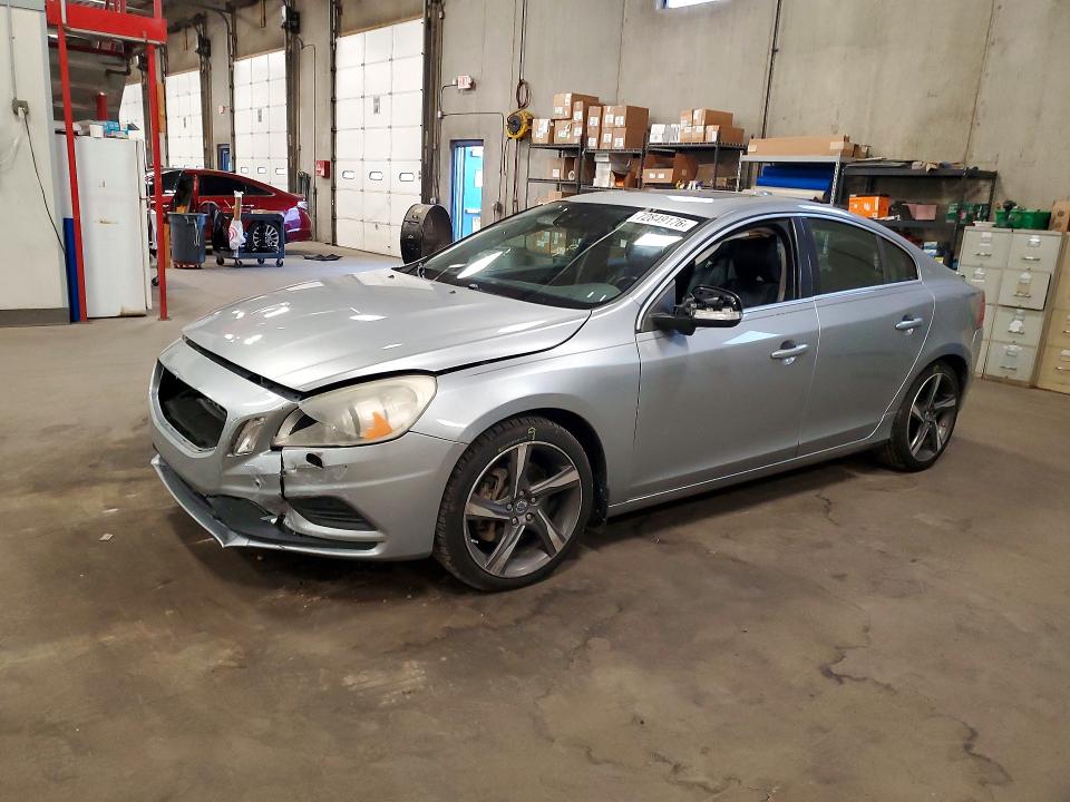 VOLVO S60 2012 с VIN YV1902FHXC2096898 - Снимка от търг