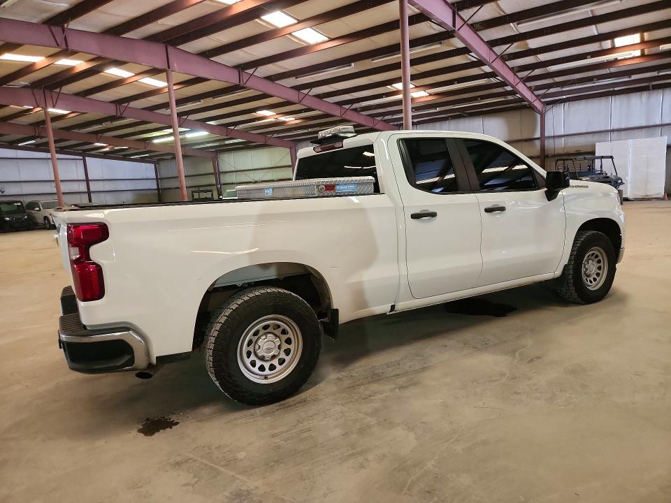 Снимка 3 от търг – 2023 CHEVROLET SILVERADO с VIN 1GCRDAEK9PZ180659