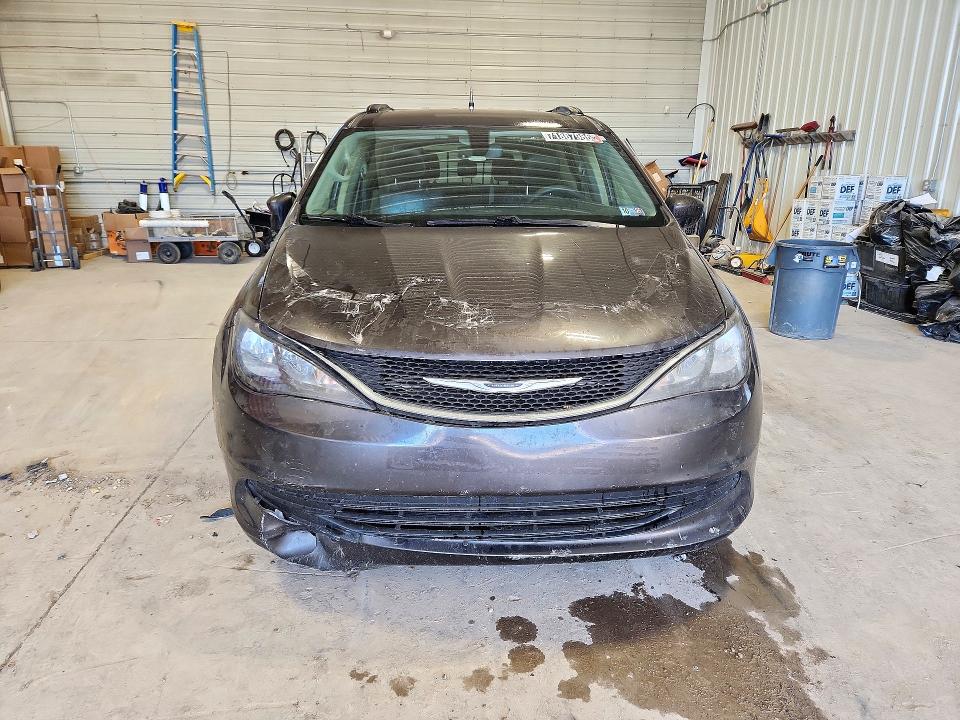 Снимка 5 от търг – 2020 CHRYSLER VOYAGER с VIN 2C4RC1DG3LR265498