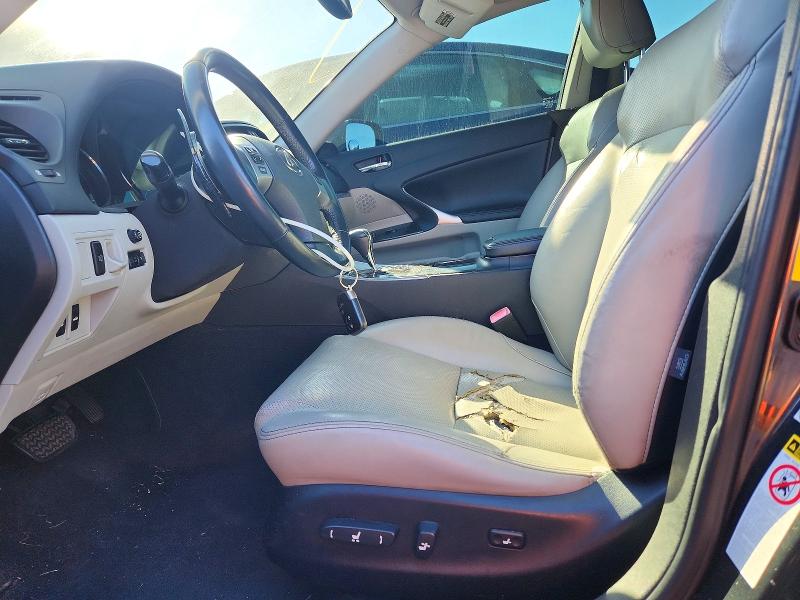 Foto 7 de la subasta – 2011 LEXUS IS con VIN JTHBE5C26B5028216