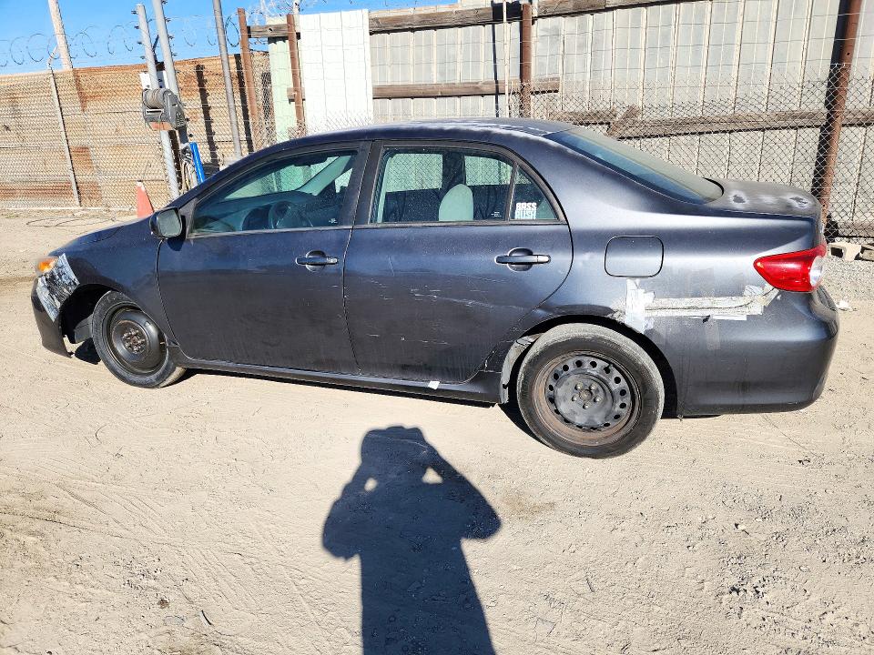 Снимка 2 от търг – 2012 TOYOTA COROLLA с VIN 2T1BU4EE5CC794867