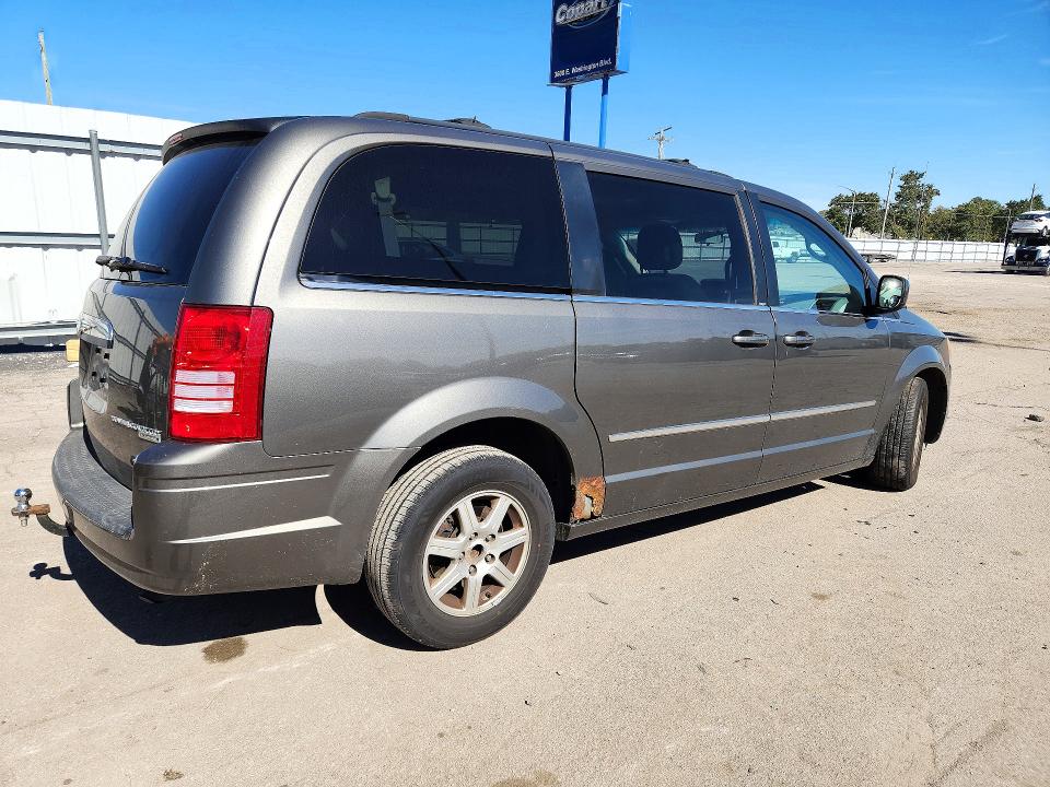 Снимка 3 от търг – 2010 CHRYSLER TOWN & COUNTRY с VIN 2A4RR5D14AR368499
