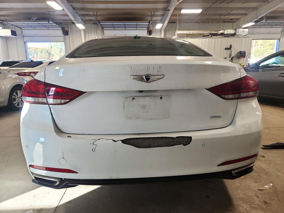 Снимка 6 от търг – 2015 HYUNDAI GENESIS с VIN KMHGN4JE4FU102531