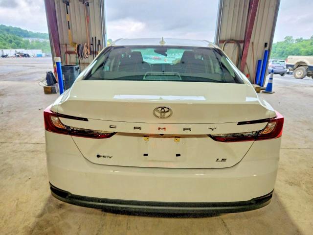 Zdjęcie 6 z aukcji – 2025 TOYOTA CAMRY z VIN 4T1DAACK9SU123613
