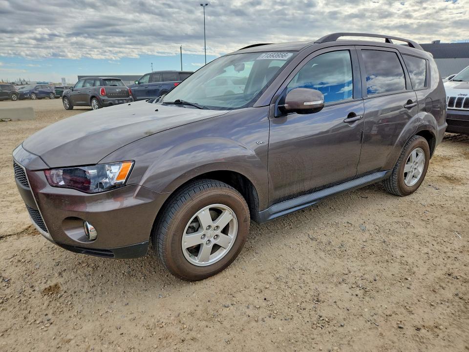 MITSUBISHI OUTLANDER 2011 с VIN JA4JT3AX5BU607915 - Снимка от търг