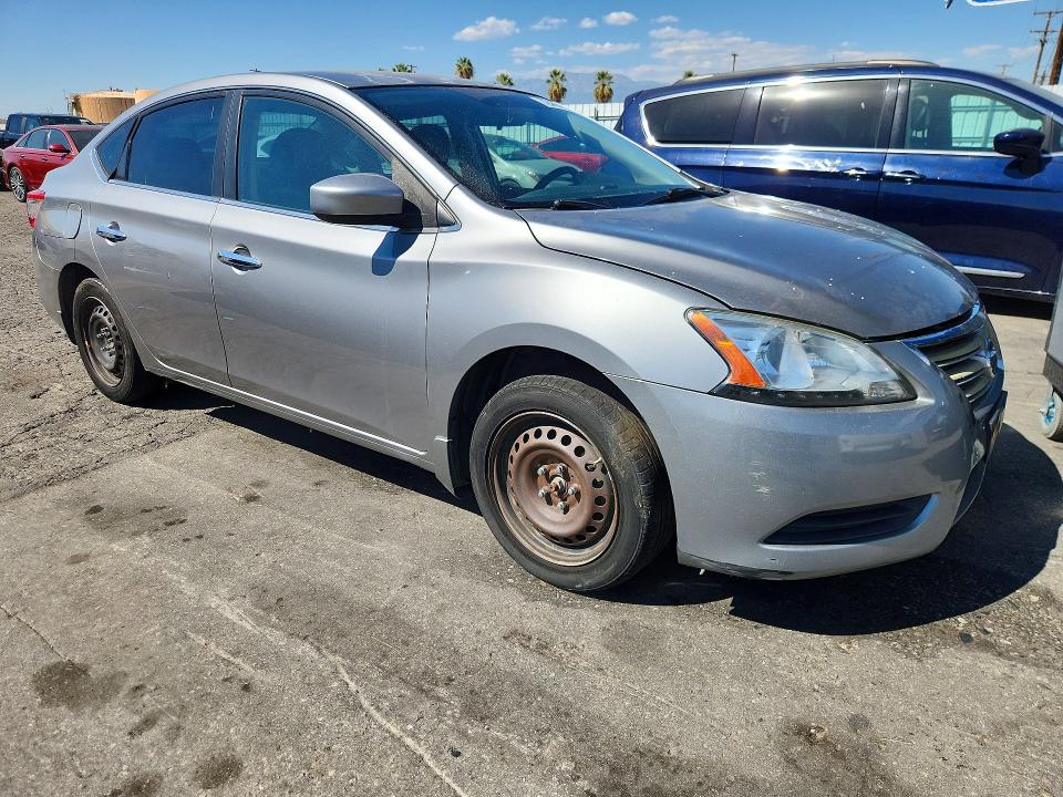 Снимка 4 от търг – 2014 NISSAN SENTRA с VIN 3N1AB7AP2EY255946