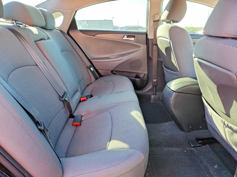 Photo 10 from auction – 2011 HYUNDAI SONATA with VIN 5NPEB4AC5BH120608
