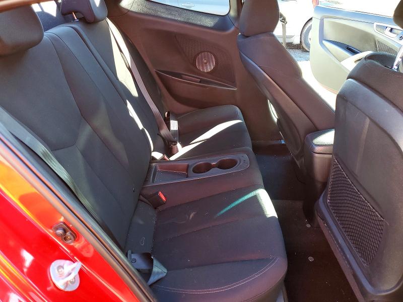 Снимка 10 от търг – 2016 HYUNDAI VELOSTER с VIN KMHTC6AD5GU276813