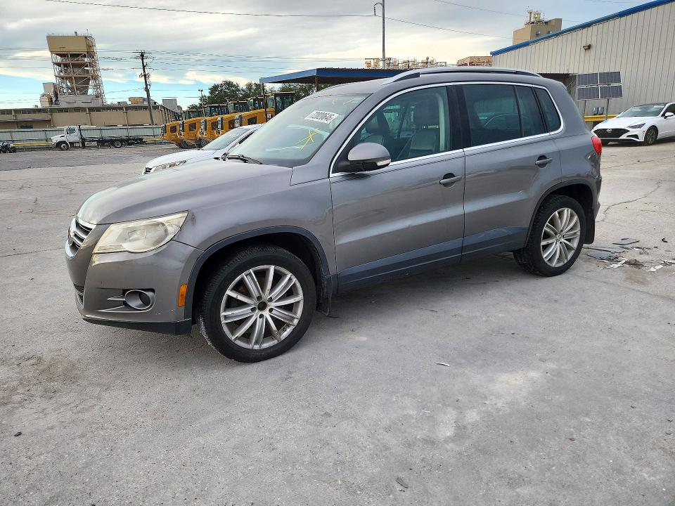 VOLKSWAGEN TIGUAN 2011 с VIN WVGBV7AX3BW506349 - Снимка от търг