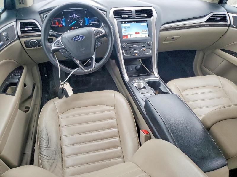 Foto 8 de la subasta – 2018 FORD FUSION con VIN 3FA6P0LU2JR262050