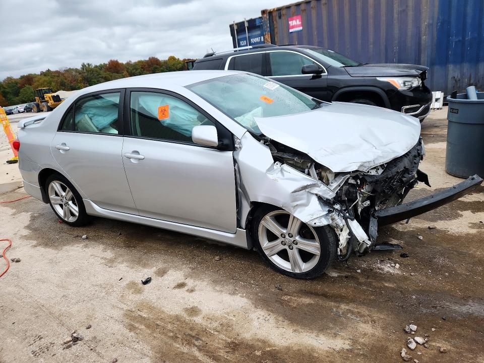 Photo 4 from auction – 2013 TOYOTA COROLLA with VIN 5YFBU4EE9DP135918
