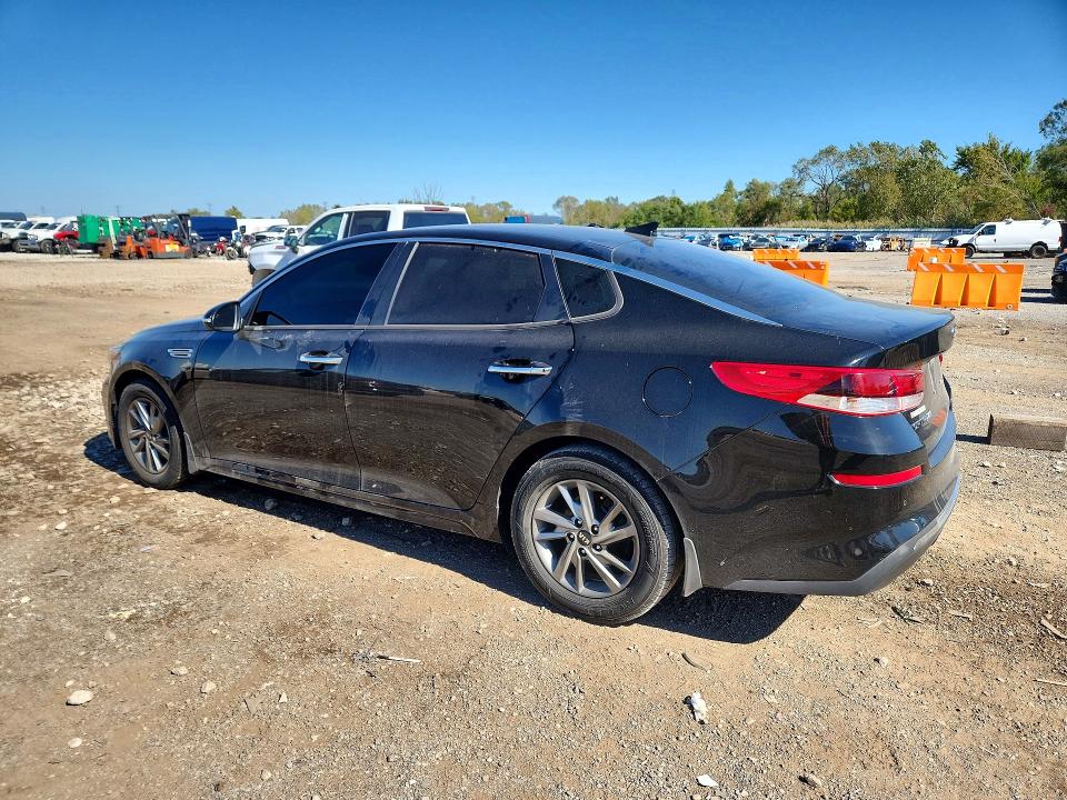 Photo 2 from auction – 2019 KIA OPTIMA with VIN 5XXGT4L31KG343355