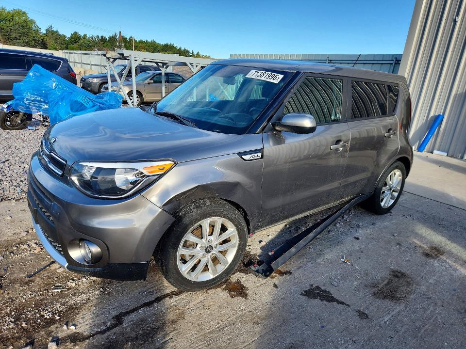 KIA SOUL 2018 with VIN KNDJP3A5XJ7623081 - Photo from auction