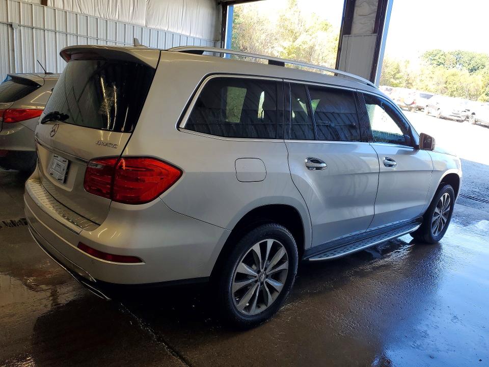 Снимка 3 от търг – 2015 MERCEDES-BENZ GL с VIN 4JGDF6EE8FA566395