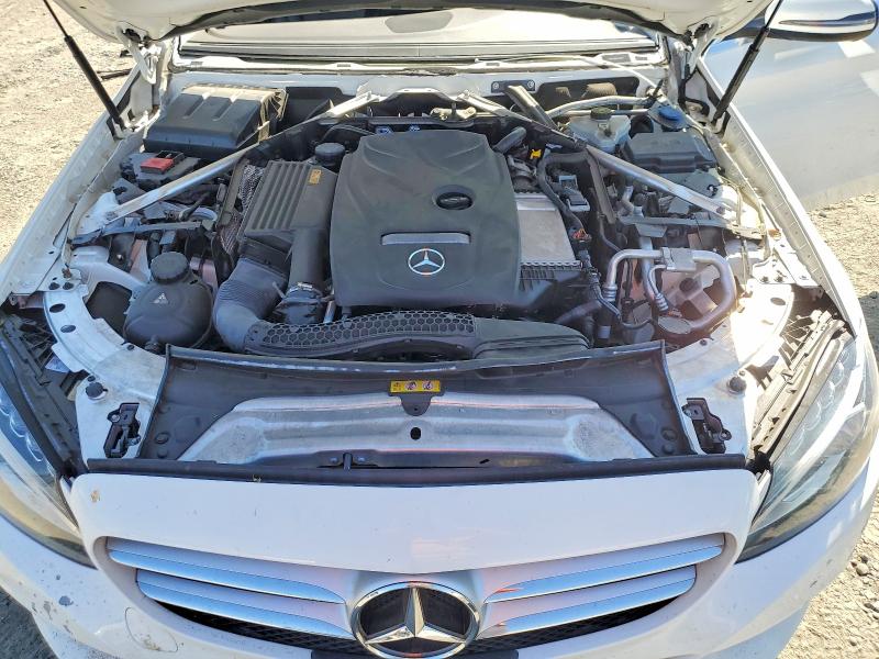 Снимка 11 от търг – 2017 MERCEDES-BENZ C с VIN 55SWF4JB6HU188731