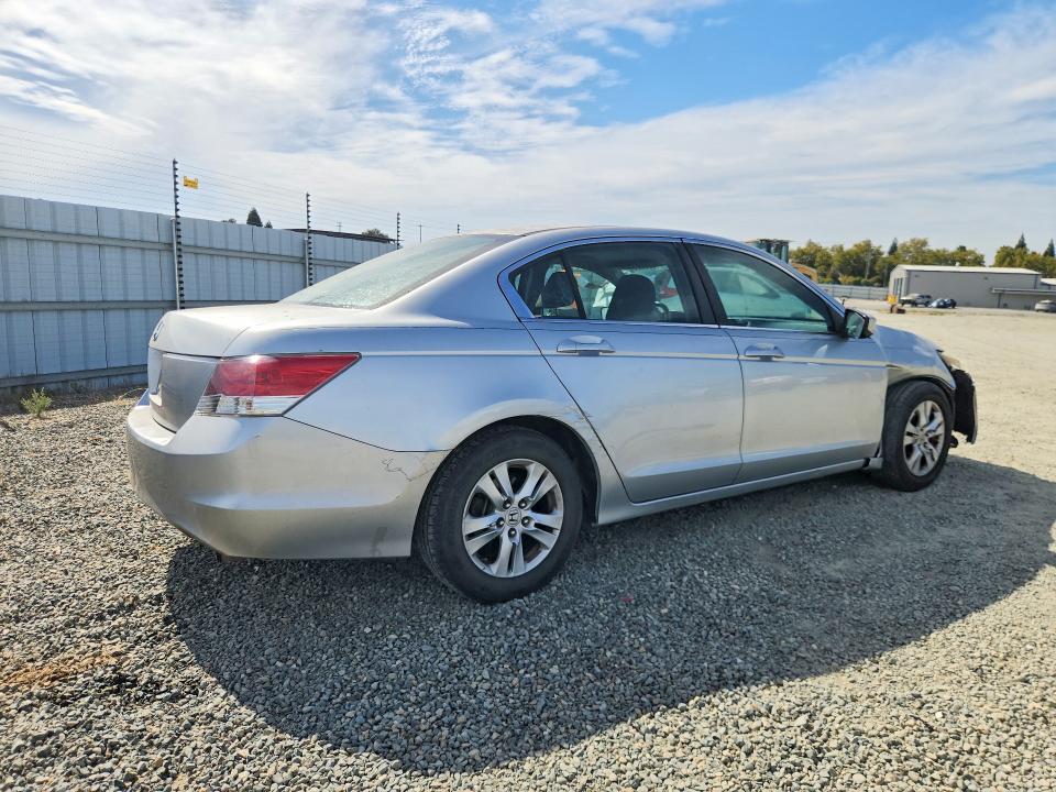 Снимка 3 от търг – 2008 HONDA ACCORD с VIN 1HGCP26458A131043