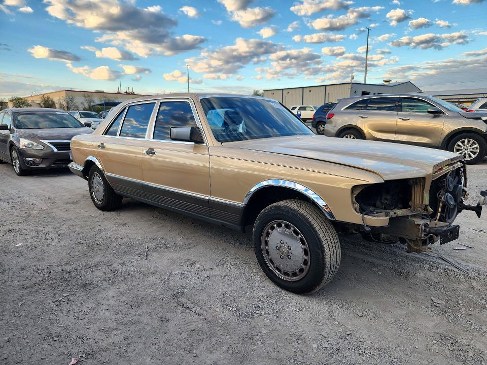 Снимка 4 от търг – 1983 MERCEDES-BENZ 380 с VIN WDBCA33A3DB038346