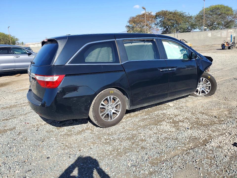Снимка 3 от търг – 2013 HONDA ODYSSEY с VIN 5FNRL5H63DB061001