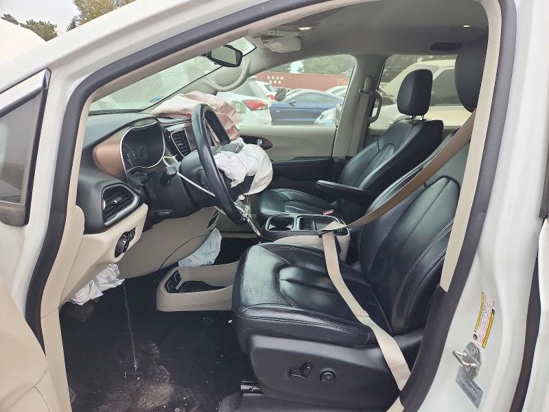 Снимка 7 от търг – 2017 CHRYSLER PACIFICA с VIN 2C4RC1BG0HR803617
