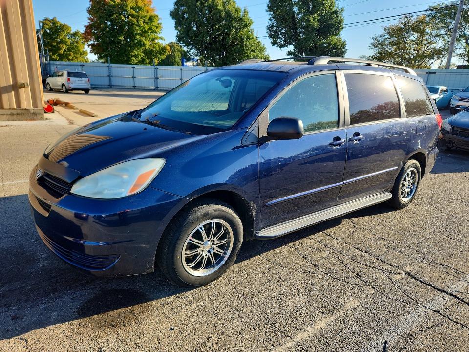 Photo 1 from auction – 2004 TOYOTA SIENNA with VIN 5TDZA23C74S040276