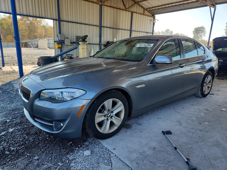 BMW 528 2011 с VIN WBAFR1C59BC738519 - Снимка от търг