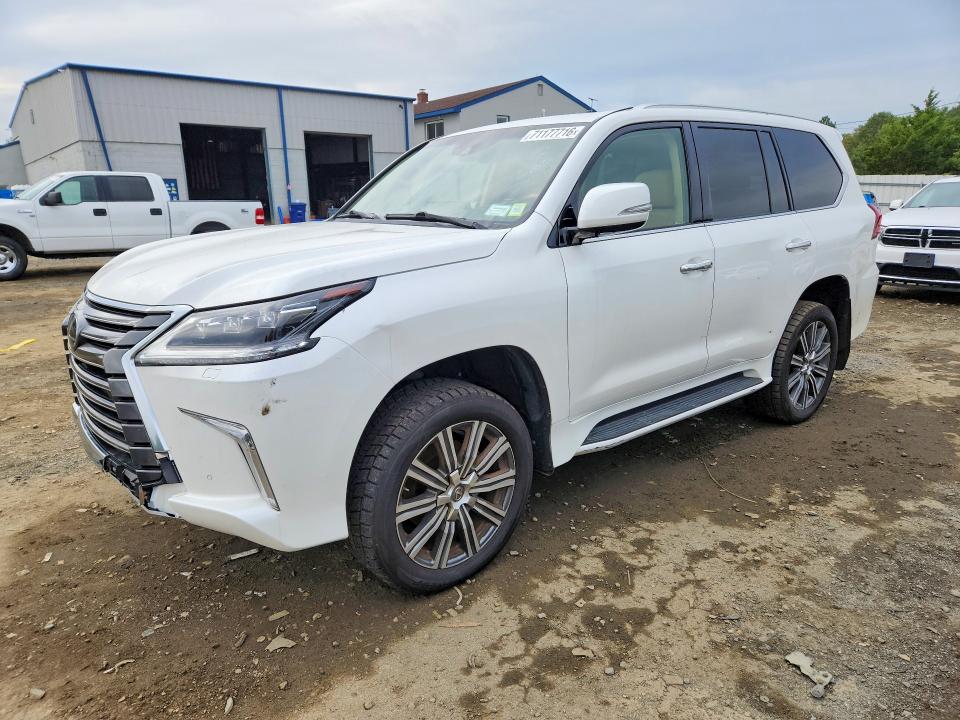 LEXUS LX 2016 مع رقم تعريف المركبة JTJHY7AXXG4218057 - صورة من المزاد